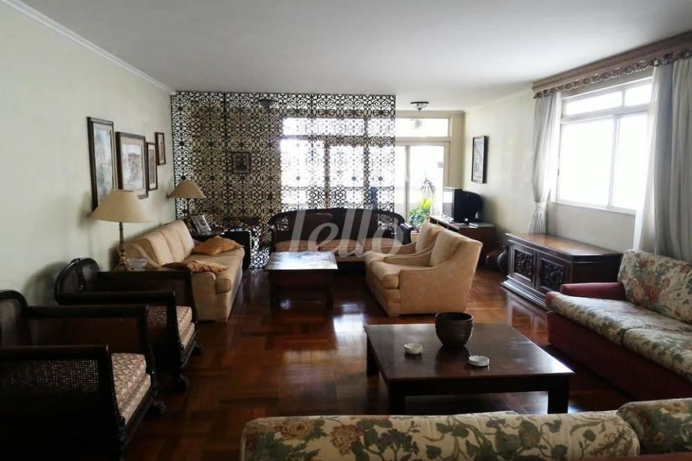 SALA de Apartamento à venda, Padrão com 285 m², 4 quartos e 2 vagas em Higienópolis - São Paulo