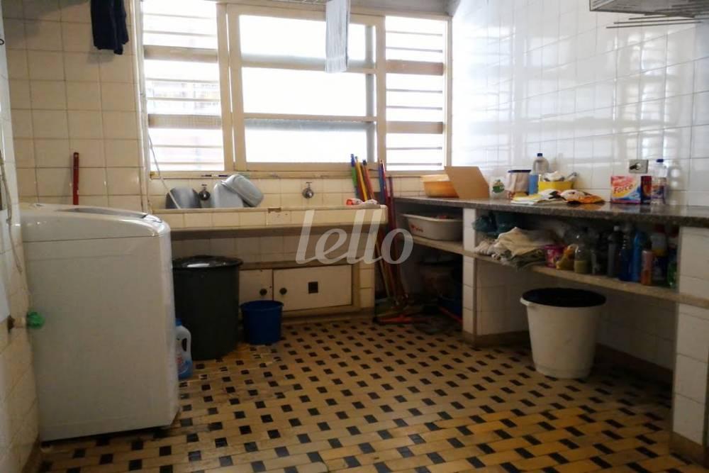 ÁREA DE SERVIÇO de Apartamento à venda, Padrão com 285 m², 4 quartos e 2 vagas em Higienópolis - São Paulo