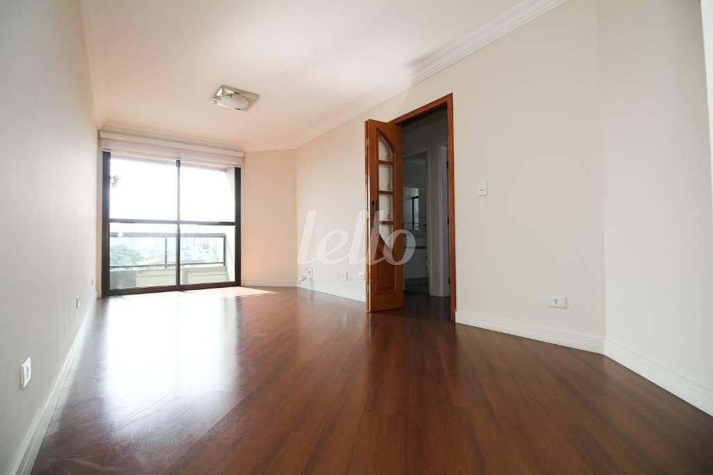 SALA de Apartamento à venda, Padrão com 82 m², 3 quartos e 2 vagas em Vila Alzira - Santo André