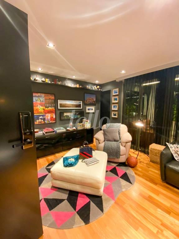 SALA DOIS AMBIENTES de Apartamento à venda, Padrão com 128 m², 2 quartos e 2 vagas em Cidade Monções - São Paulo