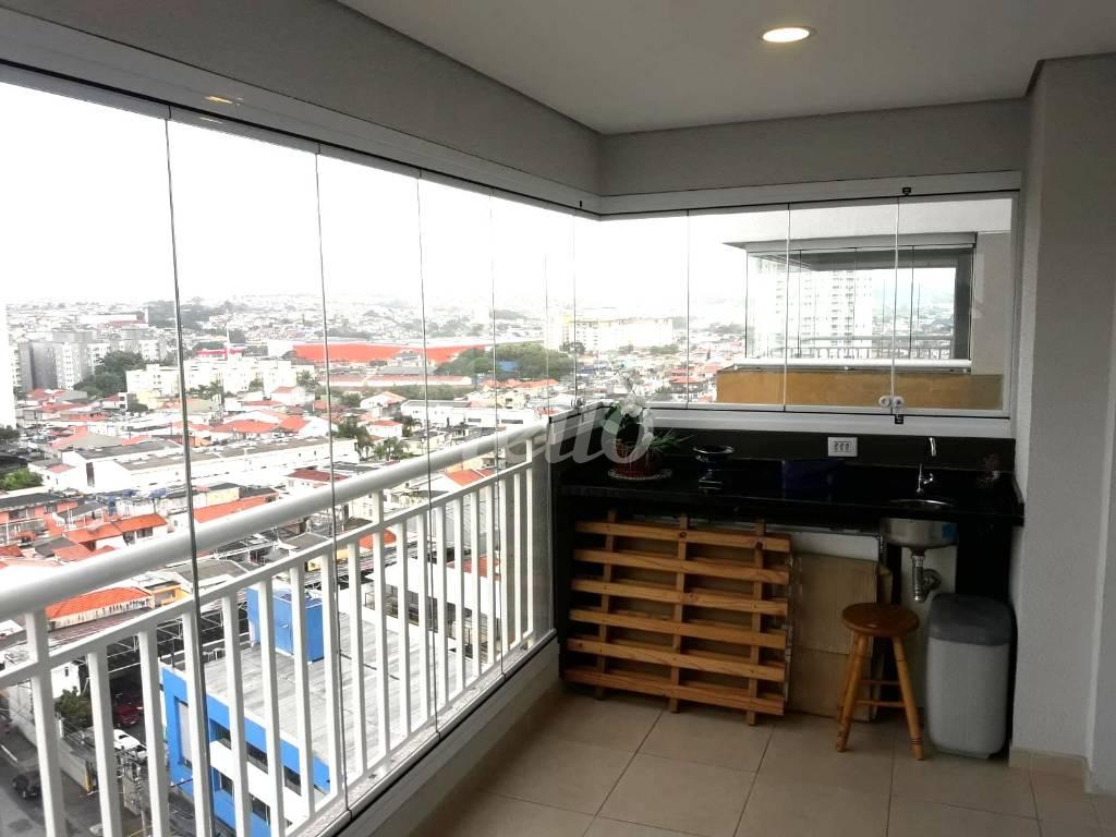 VARANDA GOURMET de Apartamento à venda, Padrão com 63 m², 2 quartos e 1 vaga em Vila Carrão - São Paulo