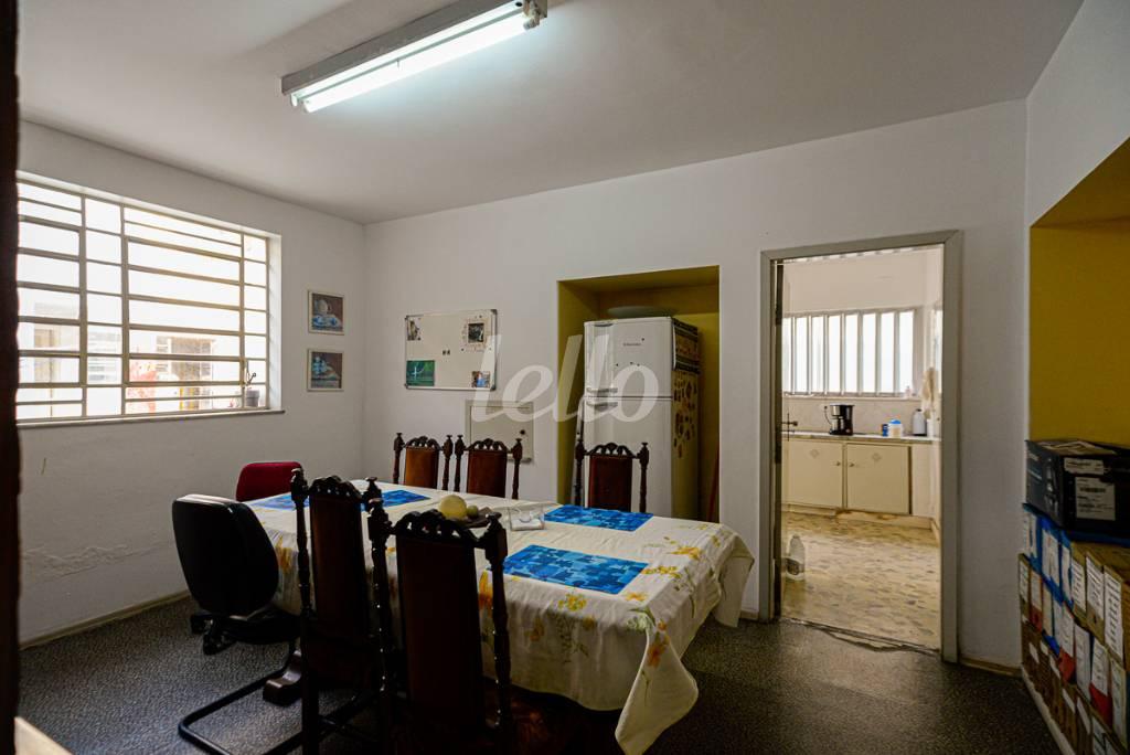COPA de Casa à venda, sobrado com 384 m², 4 quartos e 4 vagas em Alto de Pinheiros - São Paulo