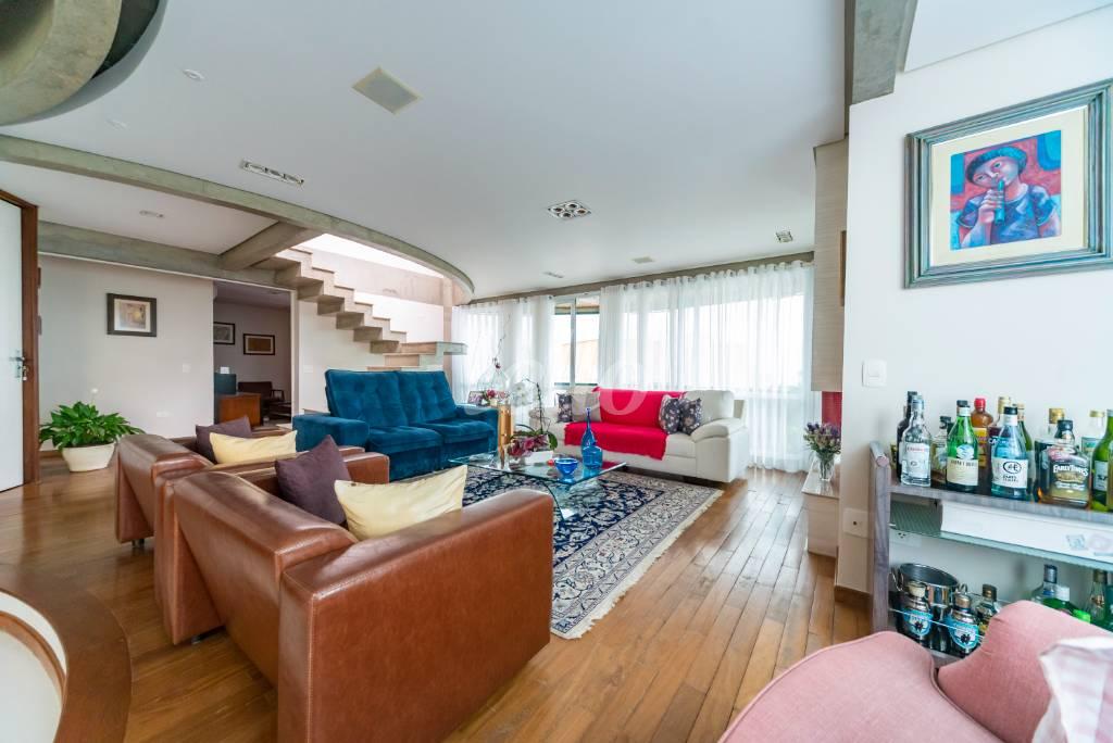 SALA de Apartamento à venda, cobertura - Padrão com 412 m², 4 quartos e 4 vagas em Jardim - Santo André