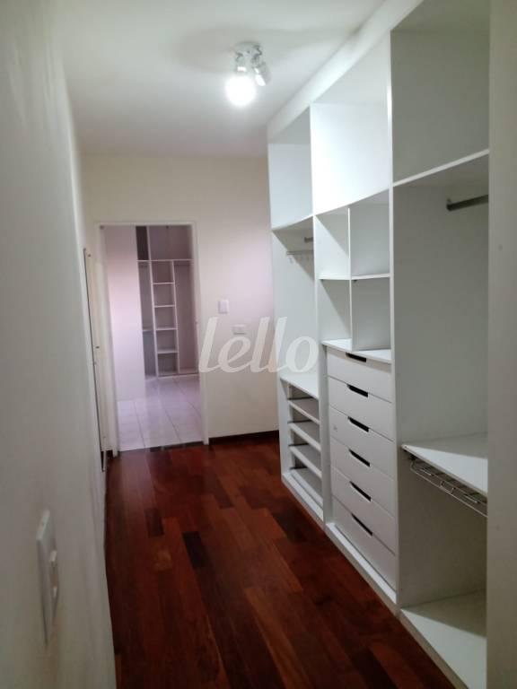 CLOSET de Casa à venda, sobrado com 290 m², 4 quartos e 6 vagas em Jardim Brasilândia - São Bernardo do Campo