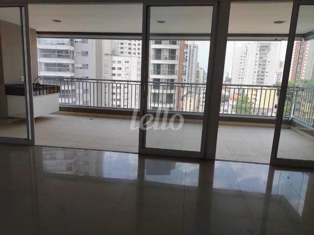 LIVING de Apartamento à venda, Padrão com 99 m², 3 quartos e 2 vagas em Chácara Inglesa - São Paulo