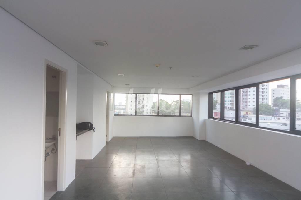 SALA de Sala / Conjunto para alugar, Padrão com 50 m², e 1 vaga em Vila Guarani - São Paulo