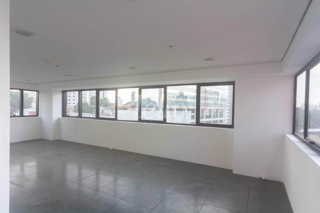 SALA de Sala / Conjunto para alugar, Padrão com 50 m², e 1 vaga em Vila Guarani - São Paulo