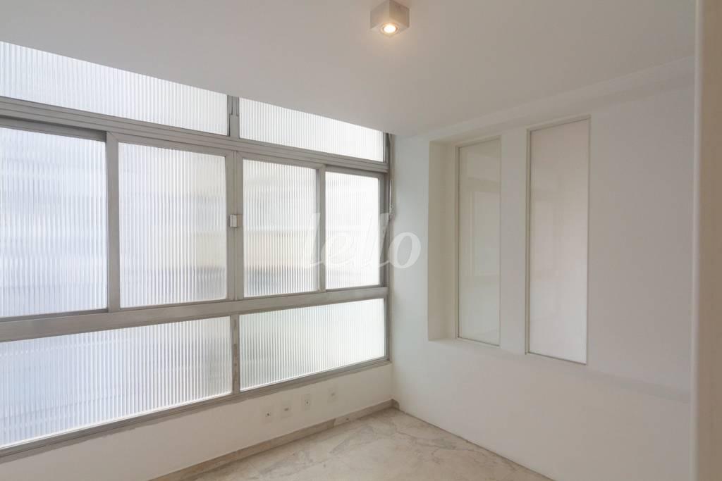SALA DE TV de Apartamento para alugar, Padrão com 400 m², 4 quartos e 3 vagas em Jardim América - São Paulo