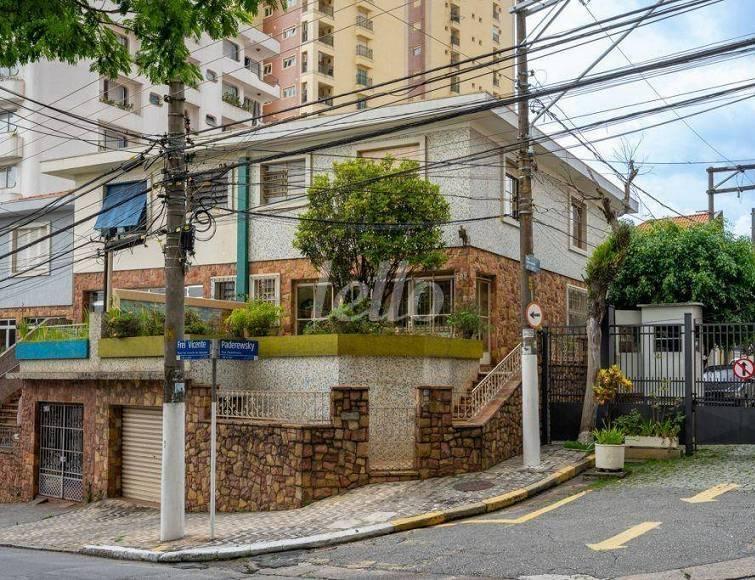 FACHADA EXTERNA de Casa à venda, sobrado com 215 m², 3 quartos e 2 vagas em Santana - São Paulo