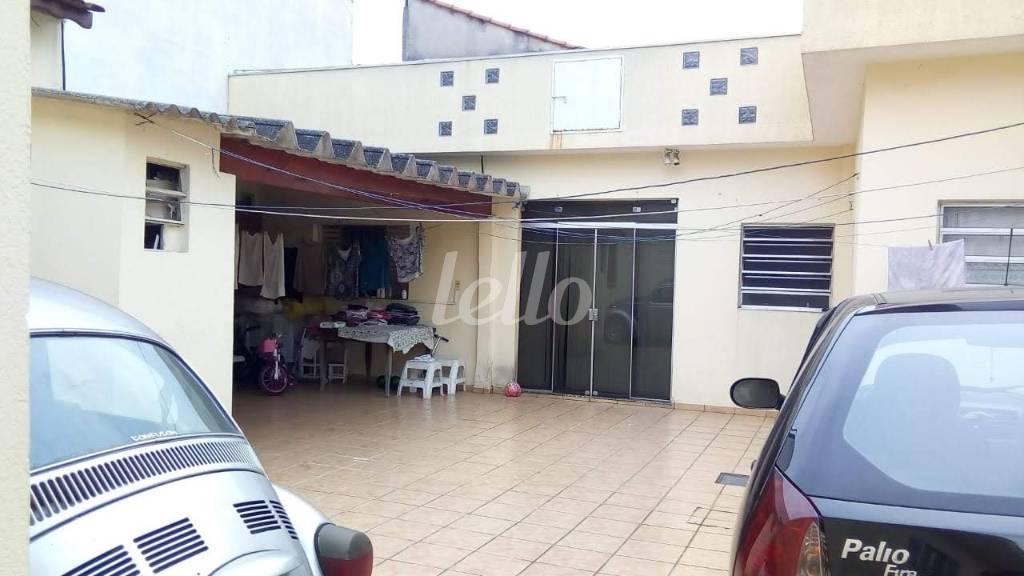 ÁREA EXTERNA de Casa à venda, térrea com 176 m², 3 quartos e 6 vagas em Osvaldo Cruz - São Caetano do Sul