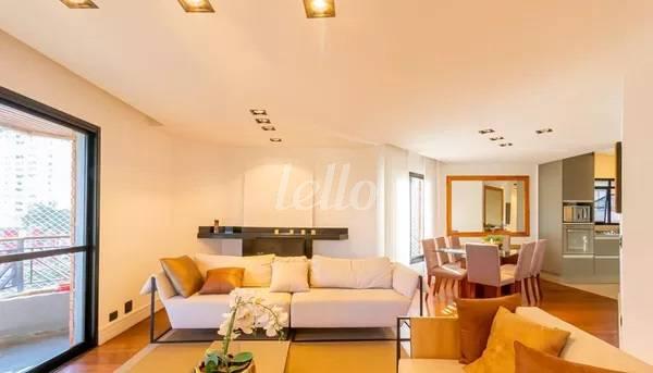 SALA DOIS AMBIENTES de Apartamento à venda, Padrão com 168 m², 3 quartos e 3 vagas em Vila Mariana - São Paulo