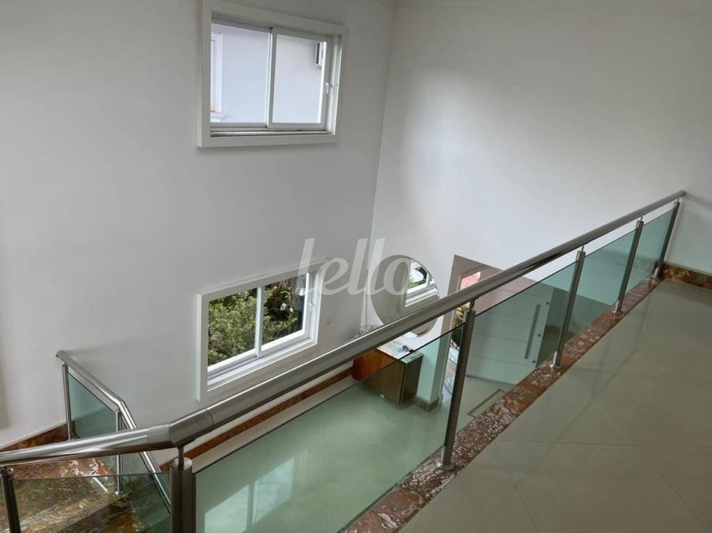 MEZANINO de Casa à venda, em condomínio - sobrado com 540 m², 3 quartos e 6 vagas em Vila Albertina - São Paulo