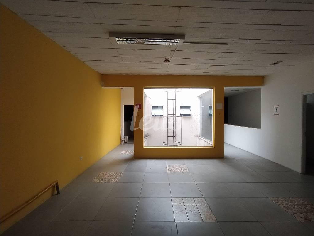 MEZANINO de Loja para alugar, Padrão com 560 m², e 4 vagas em Indianópolis - São Paulo