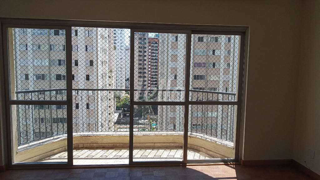 VARANDA de Apartamento à venda, Padrão com 158 m², 3 quartos e 2 vagas em Indianópolis - São Paulo