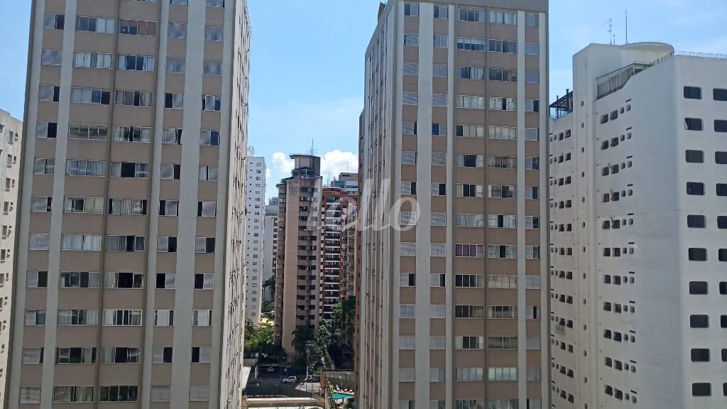 VISTA SACADA SALA DE TV de Apartamento à venda, Padrão com 158 m², 3 quartos e 2 vagas em Indianópolis - São Paulo