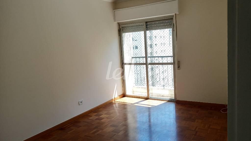 SUÍTE 1 de Apartamento à venda, Padrão com 158 m², 3 quartos e 2 vagas em Indianópolis - São Paulo