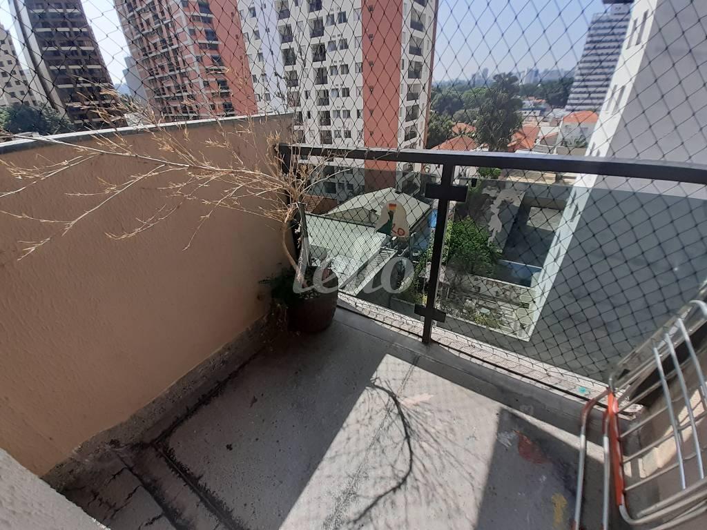 TERRAÇO SUÍTE de Apartamento à venda, Padrão com 102 m², 3 quartos e 2 vagas em Pinheiros - São Paulo