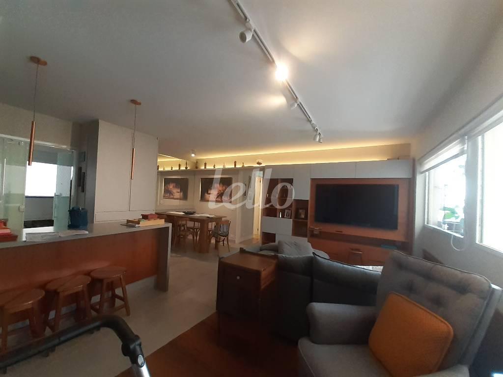 SALA de Apartamento à venda, Padrão com 102 m², 3 quartos e 2 vagas em Pinheiros - São Paulo