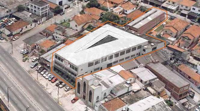 GALPÃO de Galpão/Armazém para alugar, Padrão com 2100 m², e em Vila Sonia - São Paulo