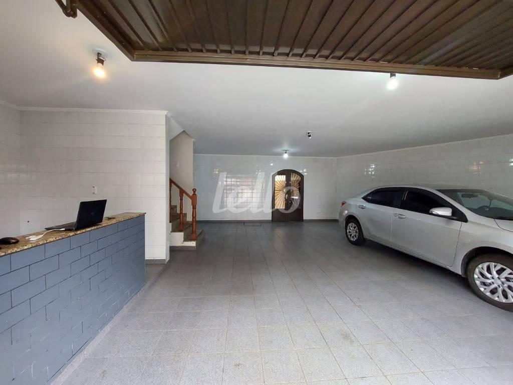 GARAGEM de Casa à venda, sobrado com 230 m², 3 quartos e 5 vagas em Vila Mafra - São Paulo