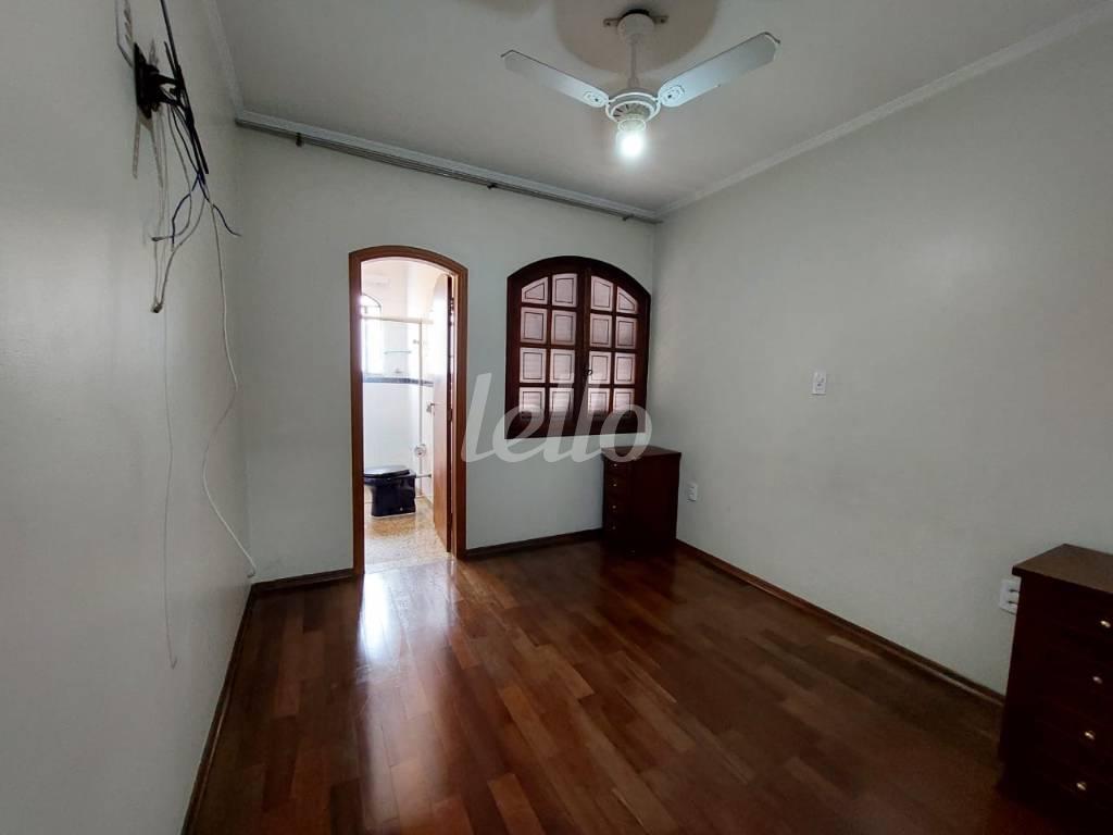 SUITE de Casa à venda, sobrado com 230 m², 3 quartos e 5 vagas em Vila Mafra - São Paulo