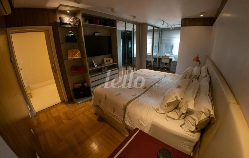 SUÍTE MASTER de Apartamento à venda, Triplex com 370 m², 4 quartos e 3 vagas em Indianópolis - São Paulo