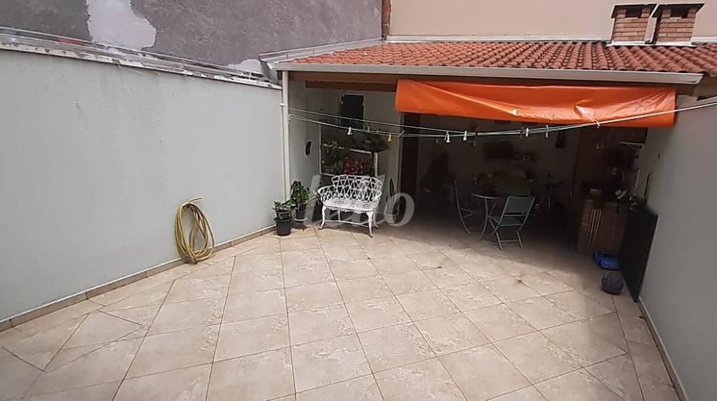 ÁREA EXTERNA de Casa à venda, assobradada com 240 m², 4 quartos e 6 vagas em Vila Assunção - Santo André