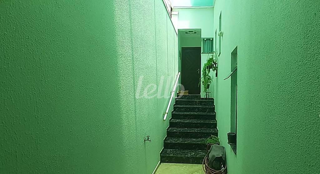 ESCADA de Casa à venda, assobradada com 240 m², 4 quartos e 6 vagas em Vila Assunção - Santo André