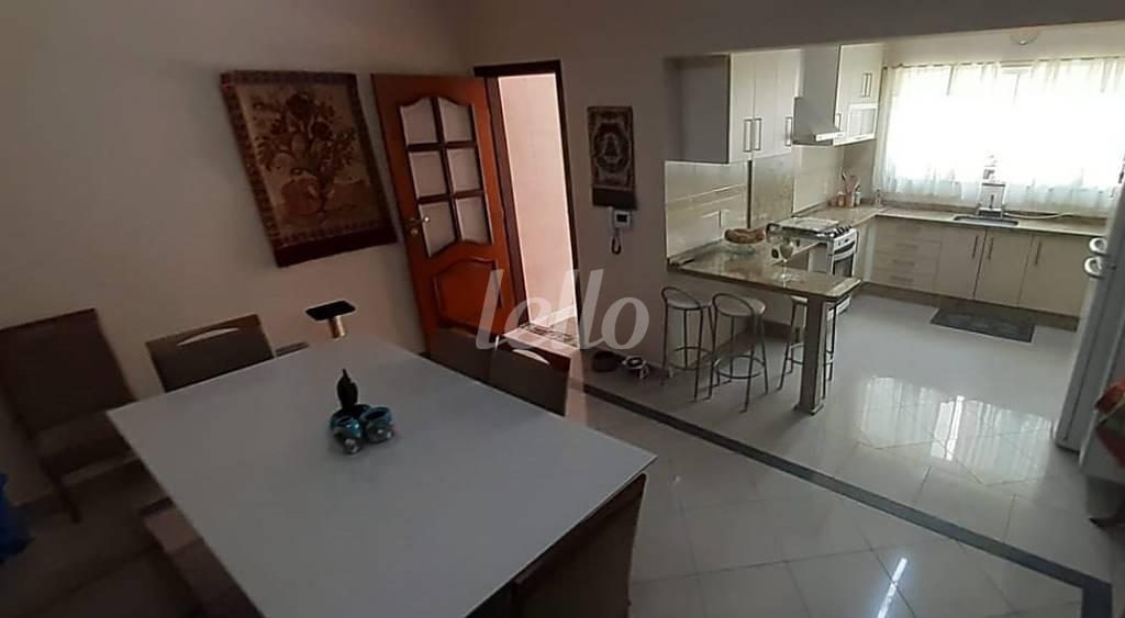 COPA de Casa à venda, assobradada com 240 m², 4 quartos e 6 vagas em Vila Assunção - Santo André