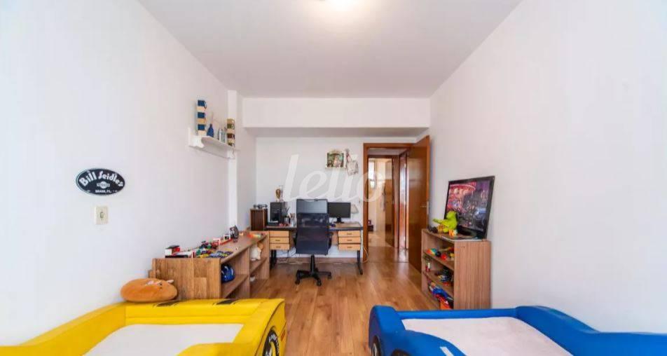 DORMITÓRIO de Apartamento à venda, Padrão com 180 m², 4 quartos e 2 vagas em Vila Bastos - Santo André