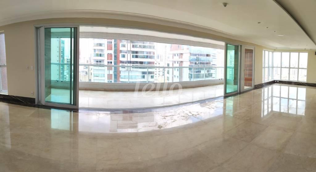 SALA DE ESTAR/ VARANDA de Apartamento à venda, Padrão com 425 m², 5 quartos e 7 vagas em Tatuapé - São Paulo