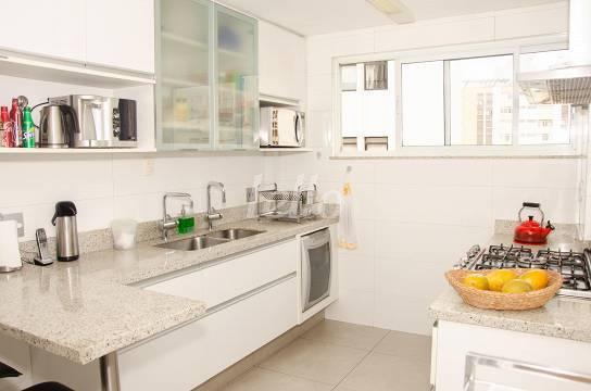 COZINHA de Apartamento à venda, Padrão com 208 m², 4 quartos e 2 vagas em Higienópolis - São Paulo