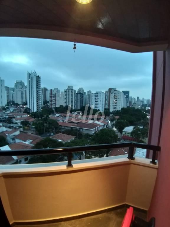 VISTA DA VARANDA de Apartamento à venda, Padrão com 115 m², 3 quartos e 2 vagas em Campo Belo - São Paulo