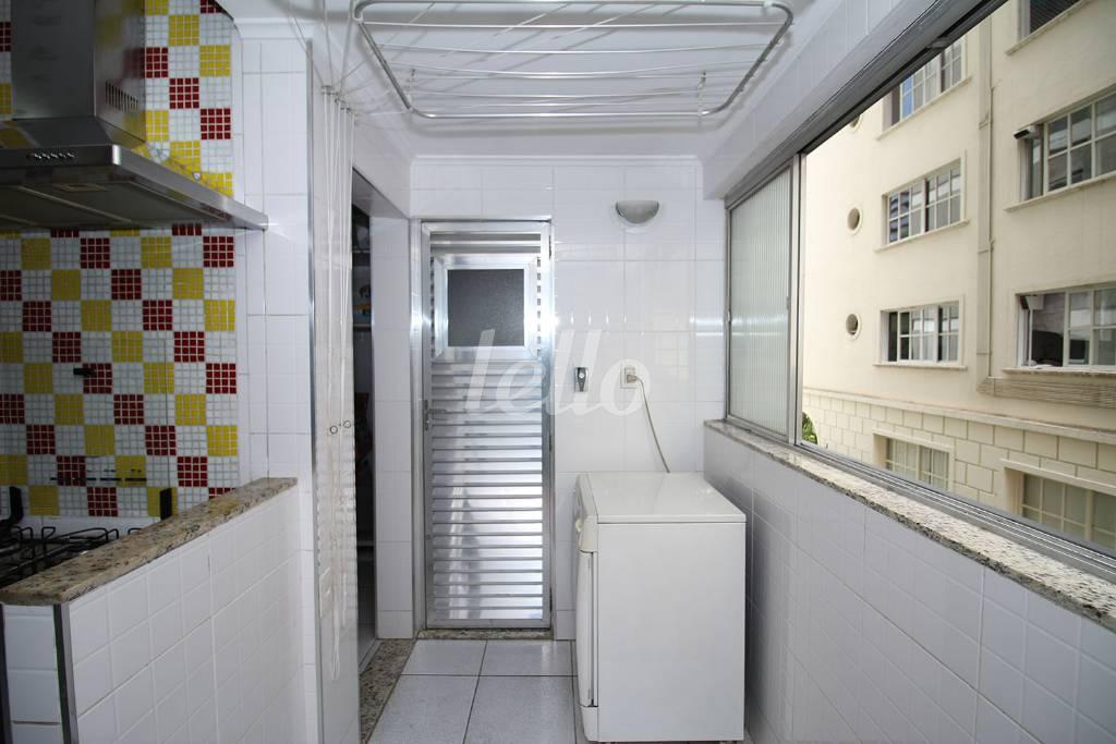 ÁREA DE SERVIÇO de Apartamento para alugar, Padrão com 100 m², 3 quartos e 1 vaga em Itaim Bibi - São Paulo