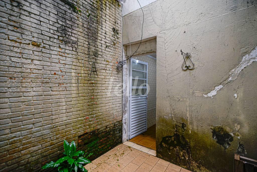ENTRADA FUNDOS de Casa à venda, sobrado com 125 m², 3 quartos e 3 vagas em Bosque da Saúde - São Paulo