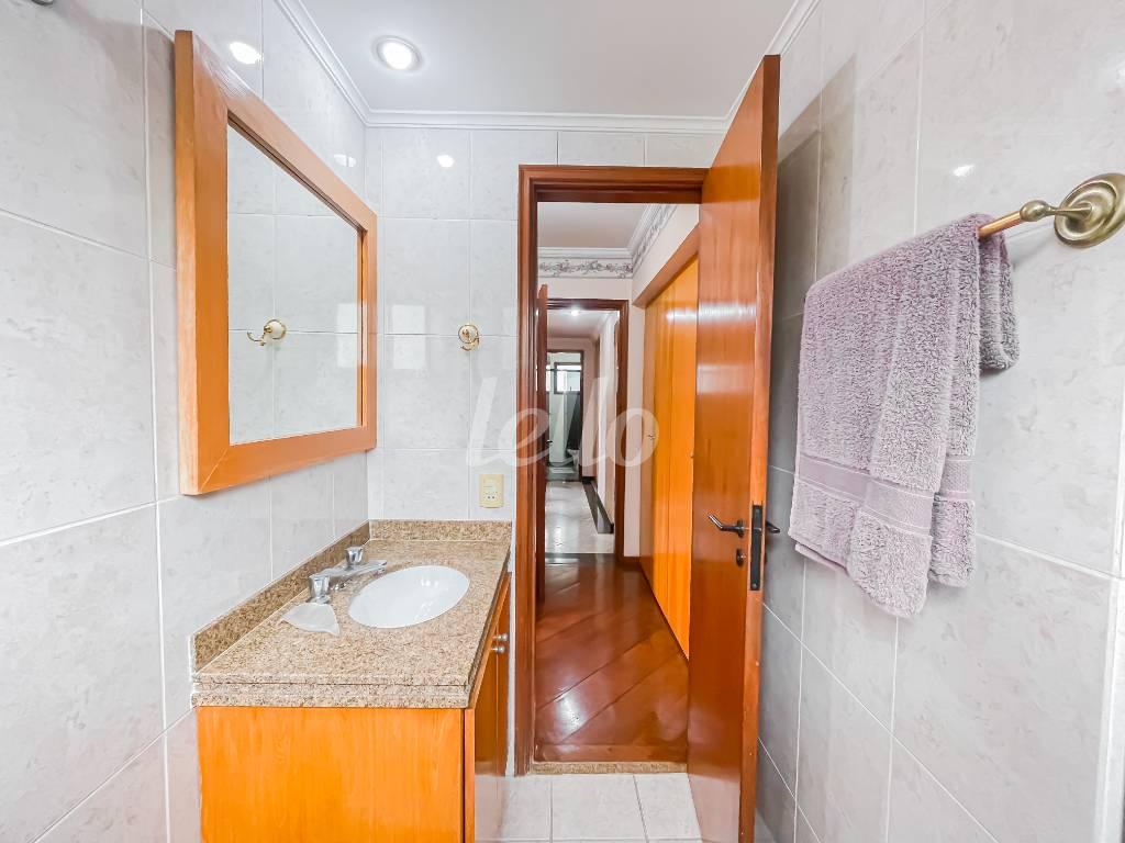 BANHEIRO SUITE  1 de Apartamento à venda, Padrão com 125 m², 3 quartos e 3 vagas em Vila Clementino - São Paulo