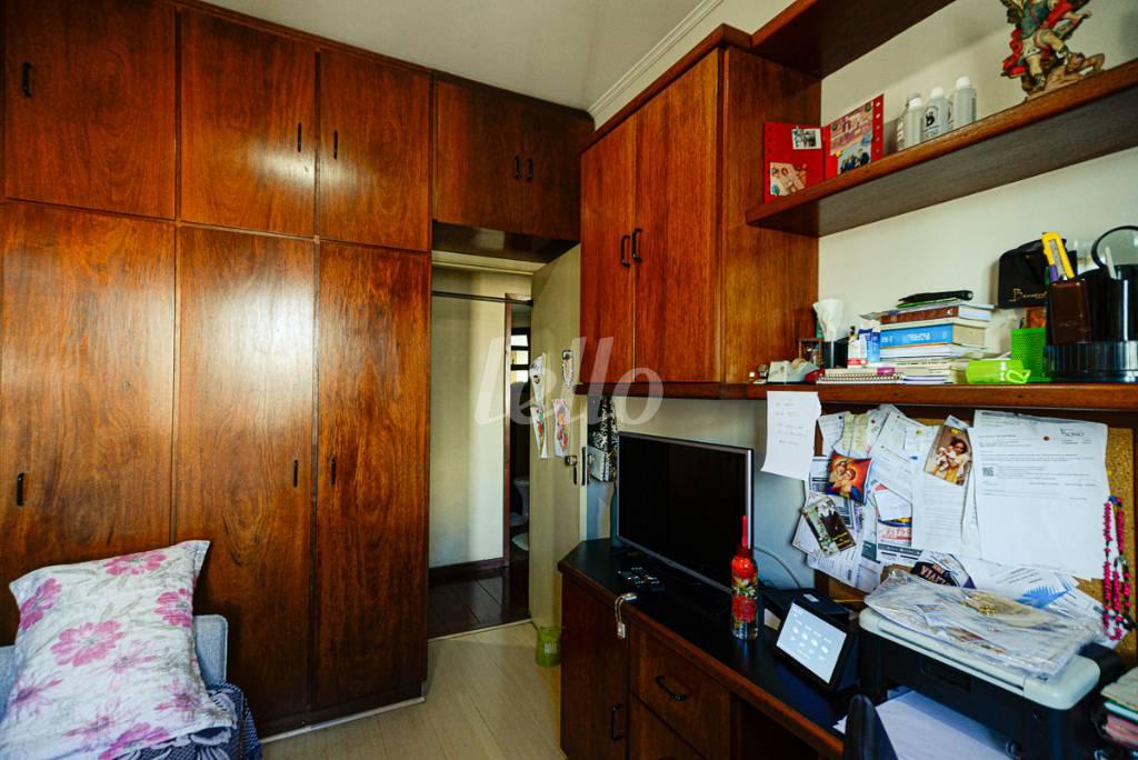 DORMITÓRIO TRÊS de Apartamento à venda, Padrão com 220 m², 4 quartos e 3 vagas em Vila Mariana - São Paulo