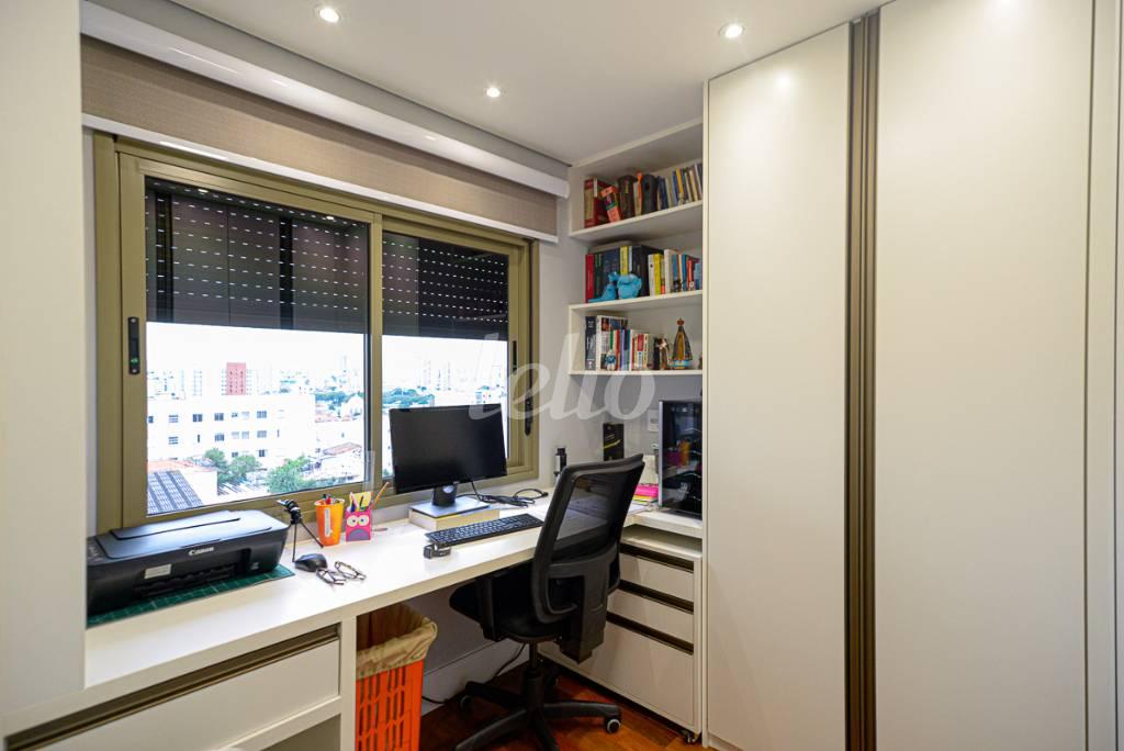 DORMITÓRIO de Apartamento à venda, Padrão com 50 m², 2 quartos e 2 vagas em Jardim da Glória - São Paulo