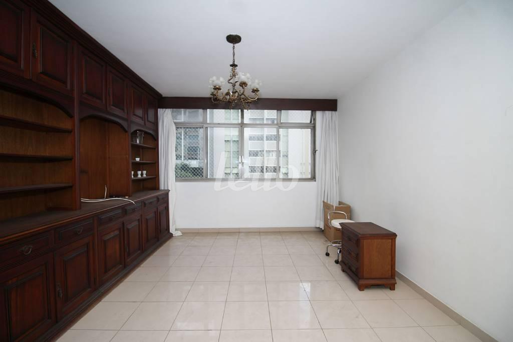 SALA de Apartamento à venda, Padrão com 142 m², 3 quartos e 2 vagas em Bela Vista - São Paulo