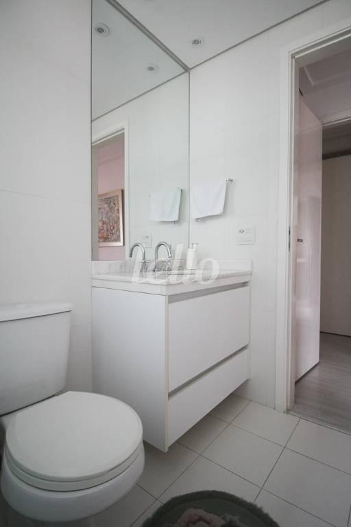 SUÍTE 3  BANHEIRO de Apartamento à venda, Padrão com 180 m², 3 quartos e 3 vagas em Jardim Bela Vista - Santo André