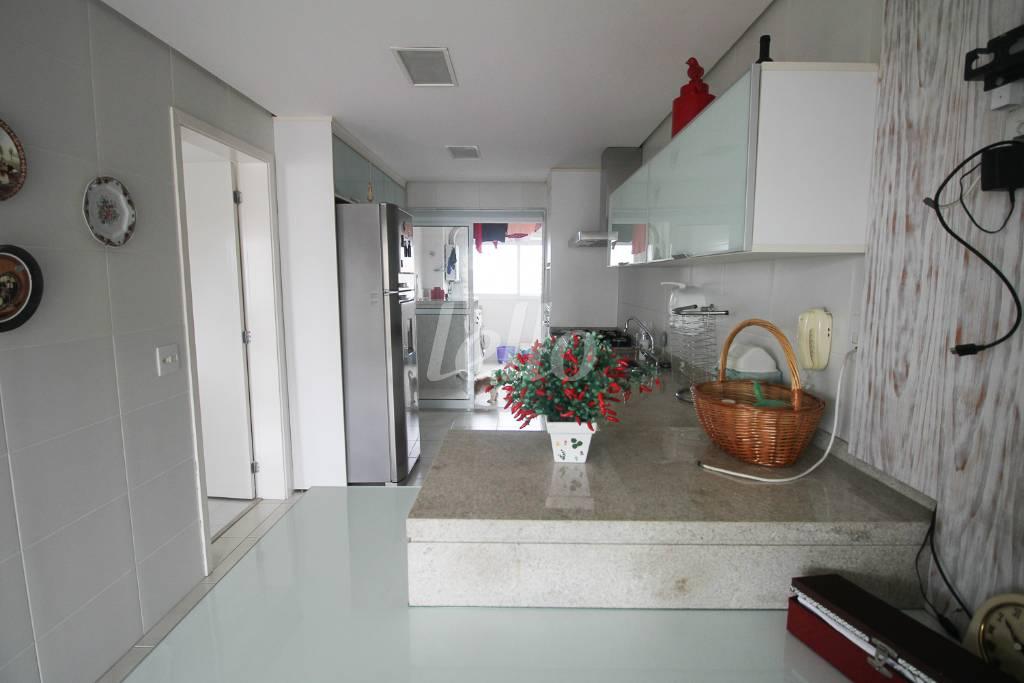 COZINHA de Apartamento à venda, Padrão com 180 m², 3 quartos e 3 vagas em Jardim Bela Vista - Santo André