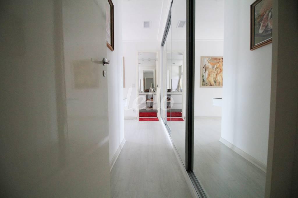 SUÍTE 1 de Apartamento à venda, Padrão com 180 m², 3 quartos e 3 vagas em Jardim Bela Vista - Santo André