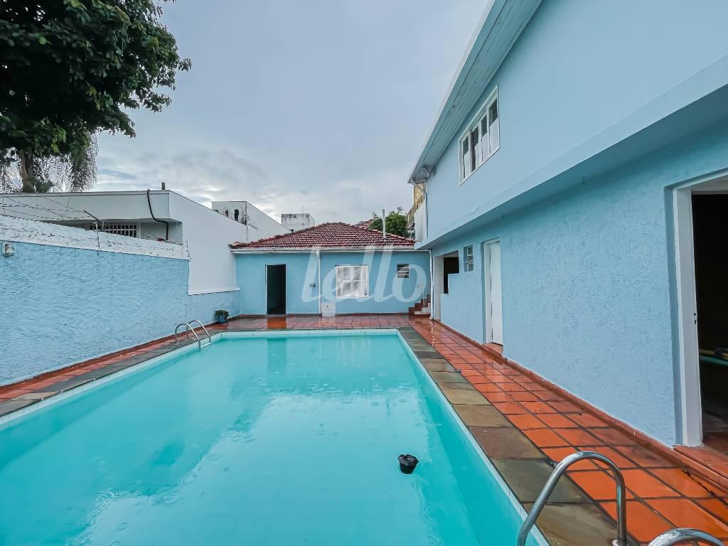 PISCINA de Casa à venda, sobrado com 455 m², 5 quartos e 5 vagas em Brooklin Paulista - São Paulo