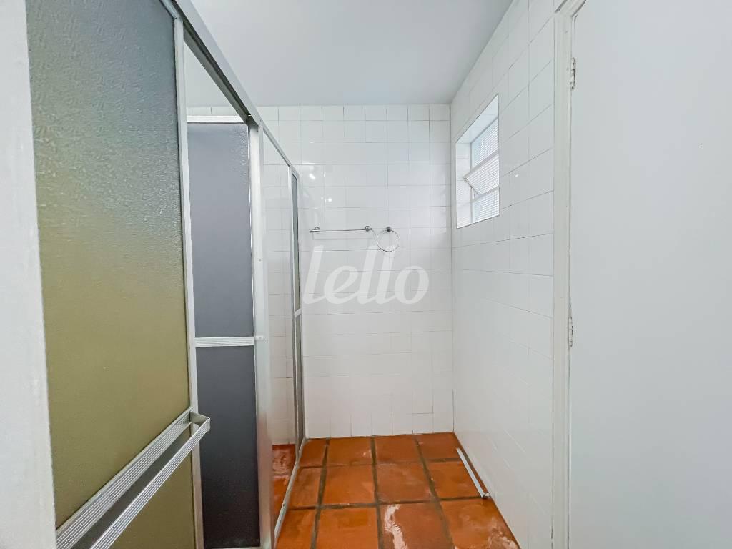 BANHEIRO SAUNA de Casa à venda, sobrado com 455 m², 5 quartos e 5 vagas em Brooklin Paulista - São Paulo