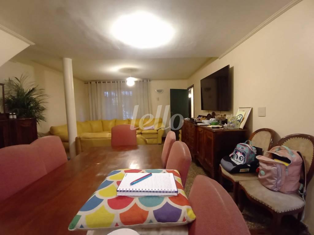 SALA AMBIENTES de Casa para alugar, sobrado com 220 m², 3 quartos e 2 vagas em Vila Mariana - São Paulo