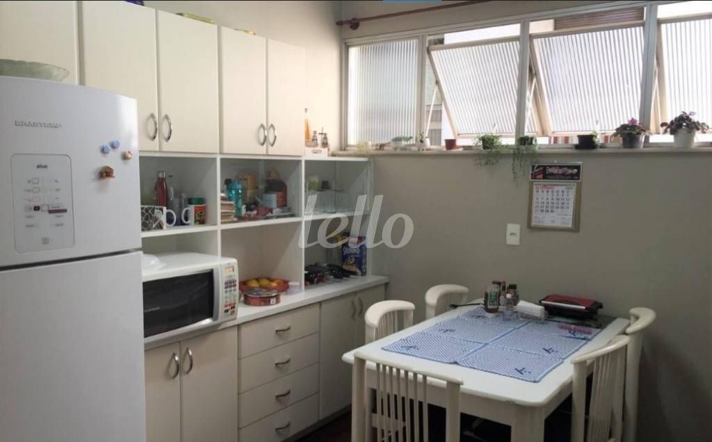 COZINHA de Apartamento à venda, Padrão com 200 m², 4 quartos e 2 vagas em Jardim Paulista - São Paulo