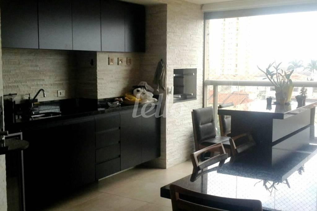 VARANDA GOURMET de Apartamento à venda, Padrão com 250 m², 3 quartos e 4 vagas em Santana - São Paulo