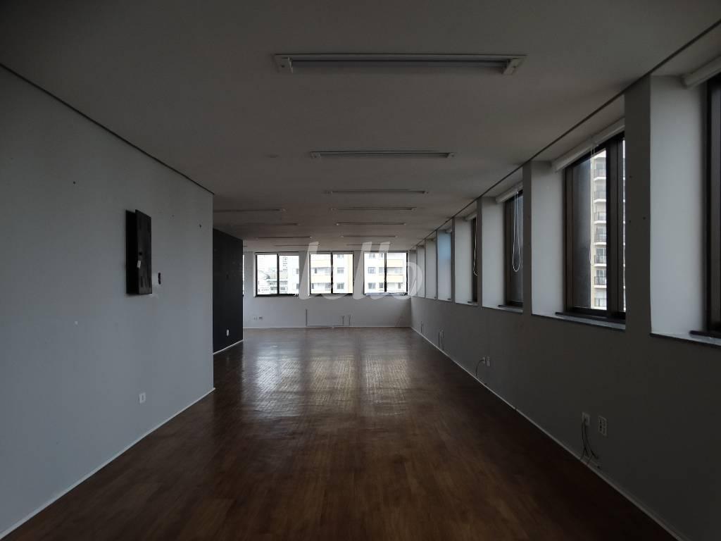 SALA de Prédio Comercial para alugar, Monousuário com 1400 m², e 35 vagas em Pinheiros - São Paulo
