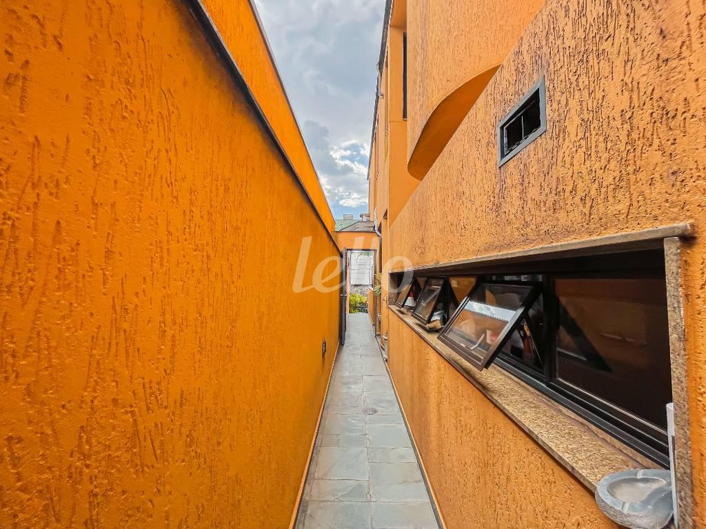 CORREDOR de Casa à venda, sobrado com 228 m², 3 quartos e 4 vagas em Parque da Mooca - São Paulo