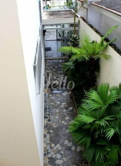 ENTRADA LATERAL de Casa à venda, sobrado com 385 m², 4 quartos e 5 vagas em Planalto Paulista - São Paulo